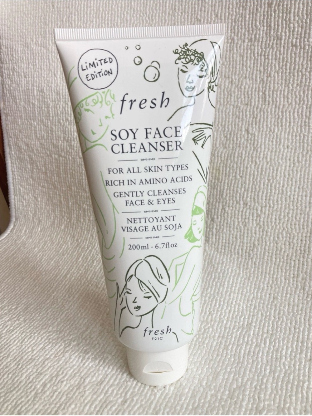 Fresh Soy Face Cleanser 6.76 floz Sealed All Skin Types Limited Edition